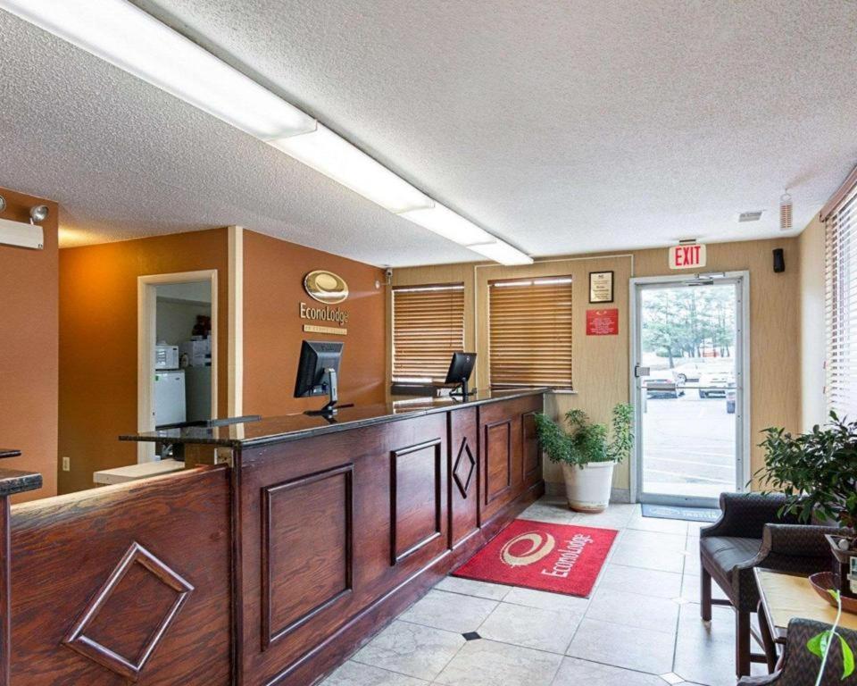 Econo Lodge Near Quantico Marine Base Дъмфрис Екстериор снимка
